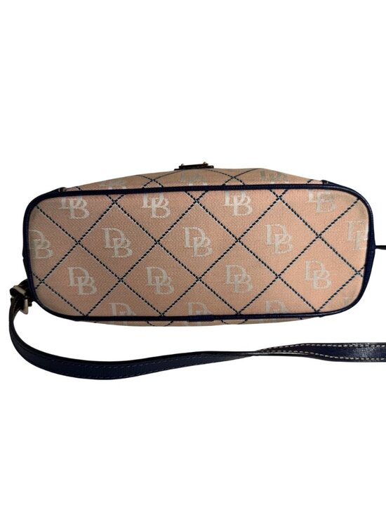 Vintage Dooney Bourke Peach Maxi Quilt Navy Blue Leather Trim Crossbody Bag - Picture 8 of 16